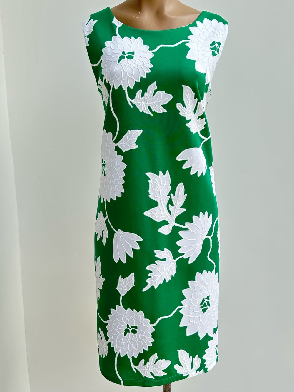 Ronni Nicole Green & White Floral Dress